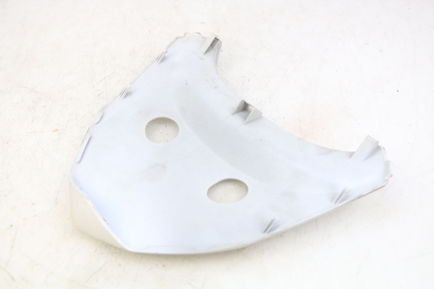 photo de UPPER REAR FAIRING JUNCTION KYMCO X-TOWN XTOWN 125 (2016 - 2021) - Zoom on usage condition