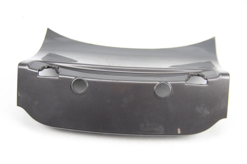 photo de REAR UPPER MIDDLE PANEL PIAGGIO XEVO - X EVO 125 (2007 - 2017) - Alternative perspective