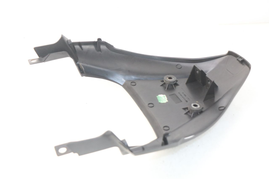 photo de REAR UPPER MIDDLE PANEL HONDA XLV VARADERO 125 (2000 - 2006) - Zoom on usage condition