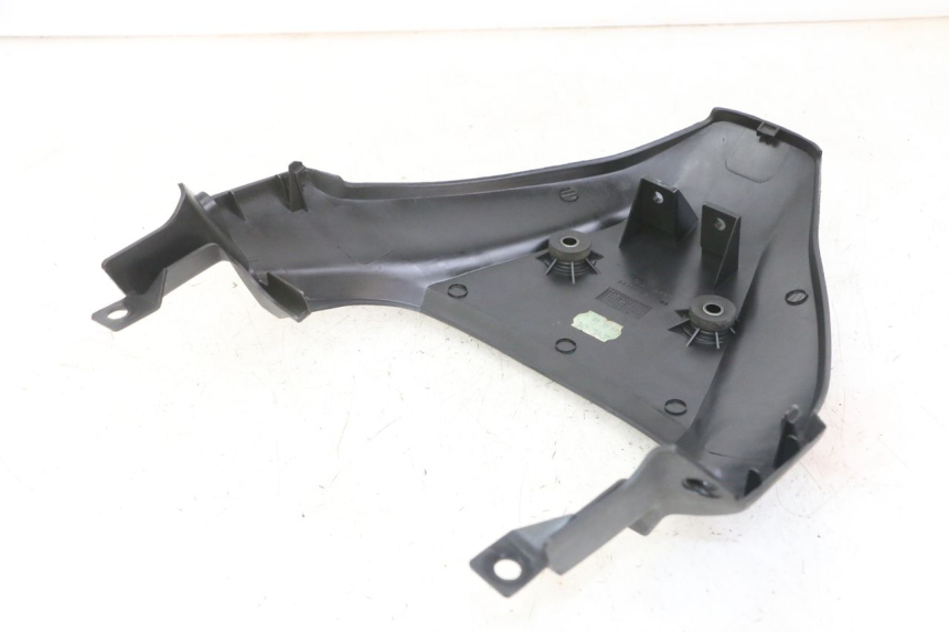 photo de REAR UPPER MIDDLE PANEL HONDA XLV VARADERO 125 (2000 - 2006) - Zoom on usage condition