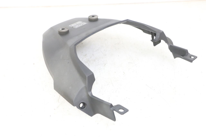 photo de REAR UPPER MIDDLE PANEL HONDA XLV VARADERO 125 (2000 - 2006) - Technical close-up