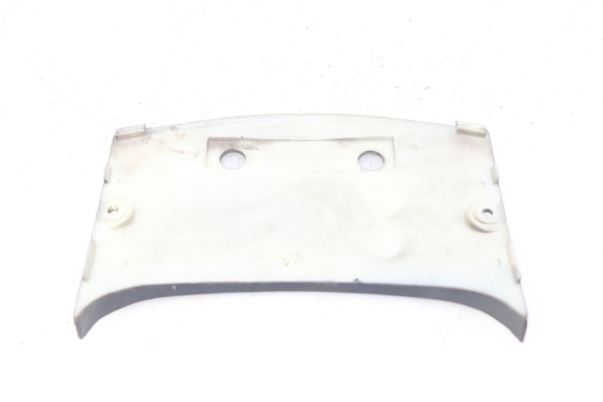 photo de UPPER REAR FAIRING JUNCTION YIYING YY50QT-10 50 (2007 - 2022) - Zoom on usage condition