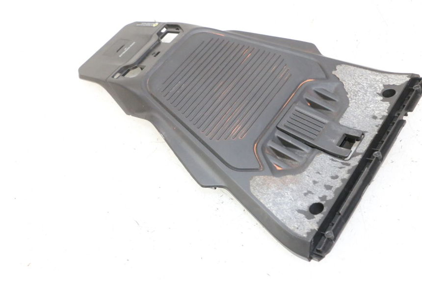 photo de REAR UPPER MIDDLE PANEL SEGWAY NINEBOT ZT3 PRO 1 - Alternative perspective