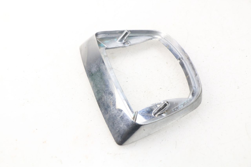 photo de REAR MIDDLE PANEL PIAGGIO VESPA LX IE 125 (2010 - 2012) - Zoom on usage condition