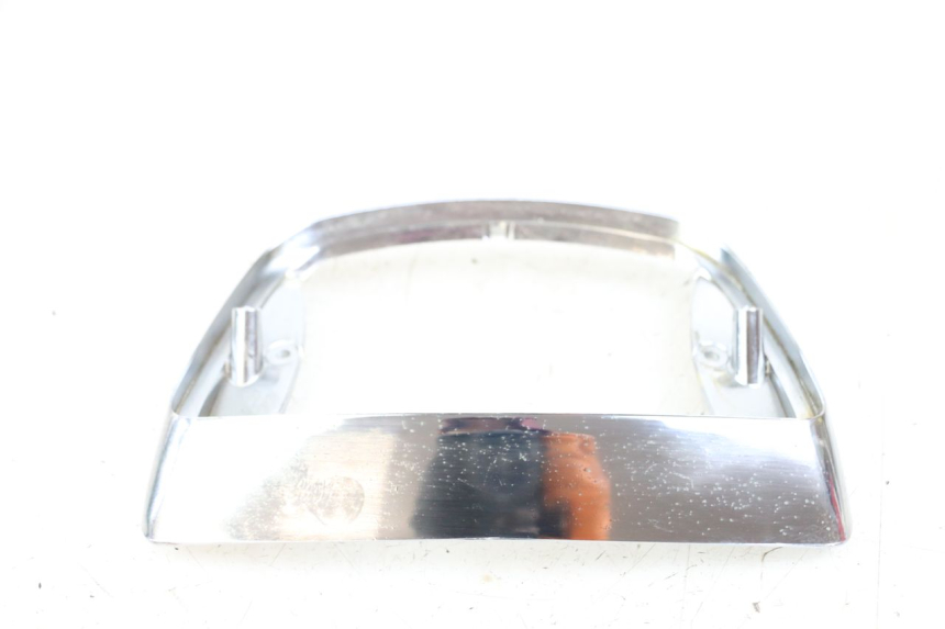 photo de REAR FAIRING JUNCTION PIAGGIO VESPA LX 125 (2005 - 2010) - Technical close-up