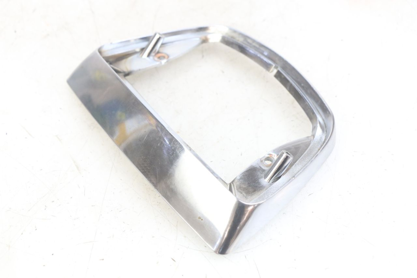 photo de REAR FAIRING JUNCTION PIAGGIO VESPA S 2T 50 (2007 - 2014) - Zoom on usage condition