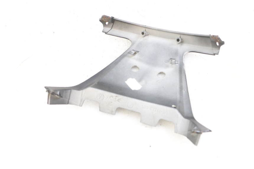 photo de REAR FAIRING JUNCTION YAMAHA XMAX X-MAX 125 (2006 - 2009) - Component detail