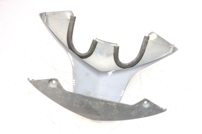 photo de REAR FAIRING JUNCTION YAMAHA X-MAX XMAX 125 (2010 - 2013) - Technical close-up