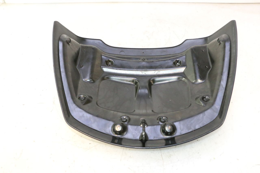 photo de REAR MIDDLE PANEL PIAGGIO X8 STREET 125 (2006 - 2007) - Surface and material condition