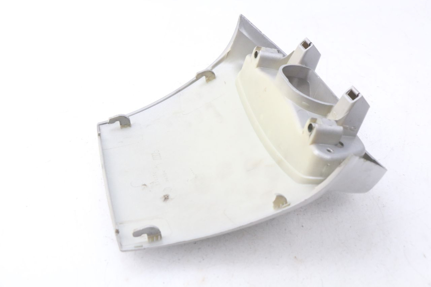 photo de REAR FAIRING JUNCTION PIAGGIO X9 125 (2000 - 2003) - Zoom on usage condition