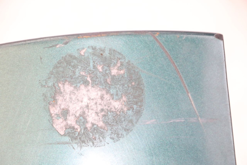 photo de REAR MIDDLE PANEL YAMAHA XJN DIVERSION 600 (2000 - 2003) - Zoom on usage condition