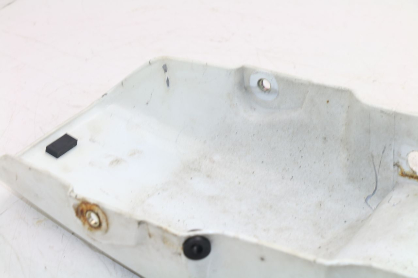 photo de REAR MIDDLE PANEL HONDA XLV TRANSALP 600 (1987 - 1990) - Zoom on usage condition