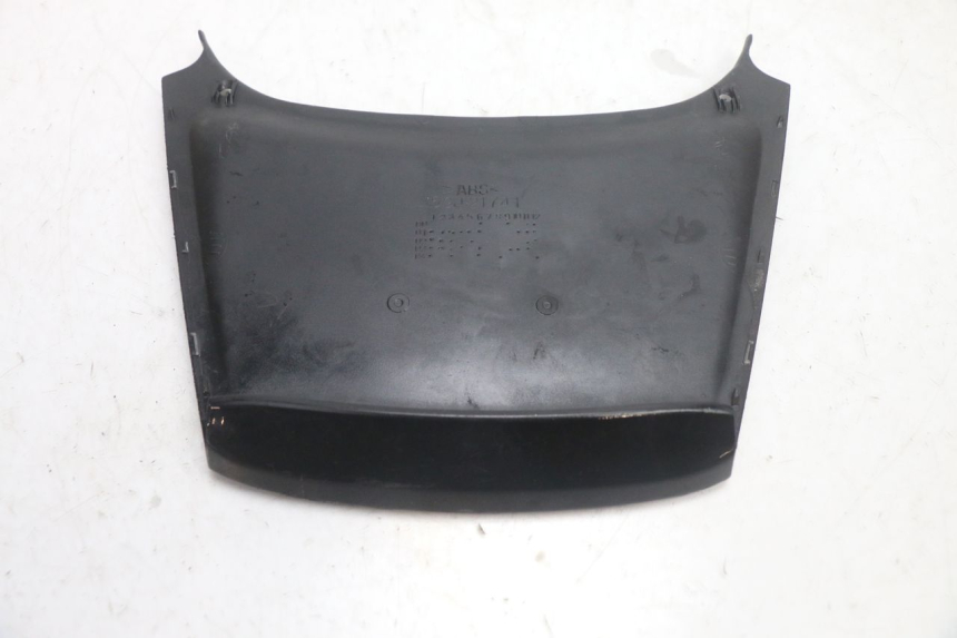 photo de REAR MIDDLE PANEL YAMAHA XP T-MAX ABS 500 (2005 - 2005) - Component detail