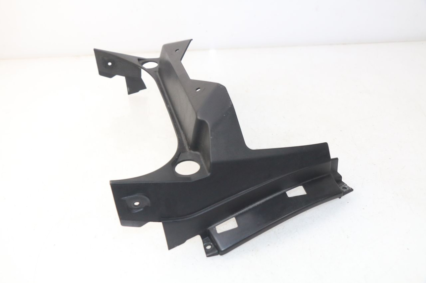 photo de REAR FAIRING JUNCTION YAMAHA XP T-MAX TMAX ABS 500 (2004 - 2007) - Component detail