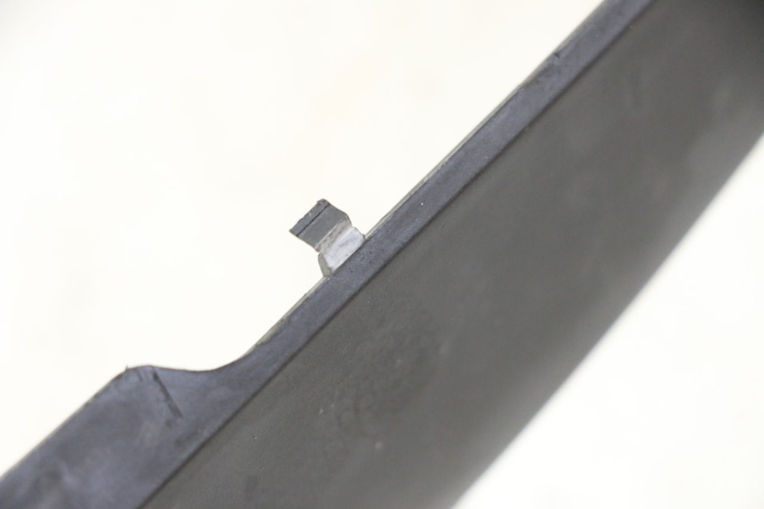 photo de REAR MIDDLE PANEL YAMAHA FZ6 FAZER S2 600 (2007 - 2011) - Component detail