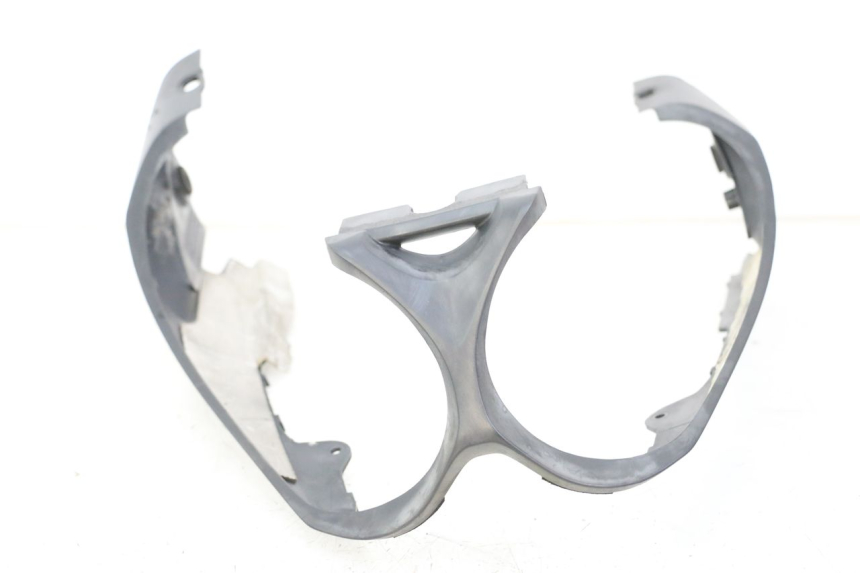 photo de REAR MIDDLE PANEL YAMAHA FZ6 FAZER S2 600 (2007 - 2011) - Zoom on usage condition