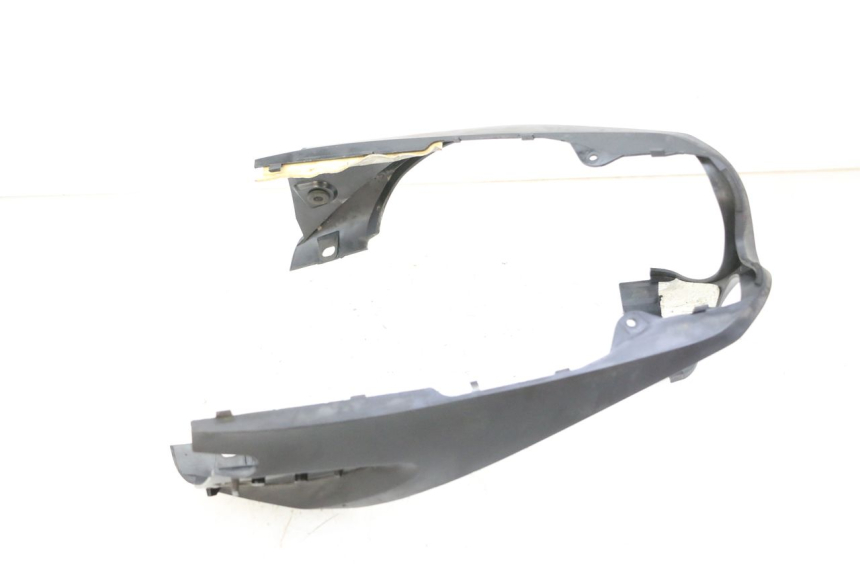 photo de REAR MIDDLE PANEL YAMAHA FZ6 FAZER S2 600 (2007 - 2011) - Alternative perspective