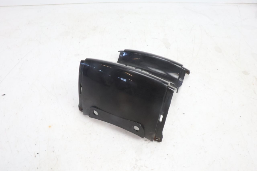 photo de REAR FAIRING JUNCTION YAMAHA YP MAJESTY 125 (2007 - 2010) - Zoom on usage condition