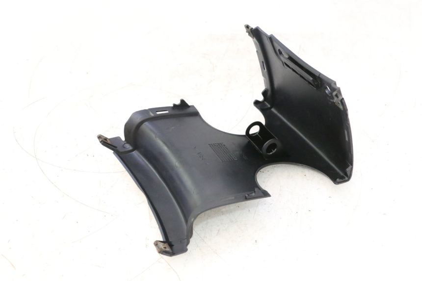 photo de REAR MIDDLE PANEL YAMAHA YP MAJESTY 125 (2002 - 2006) - Component detail