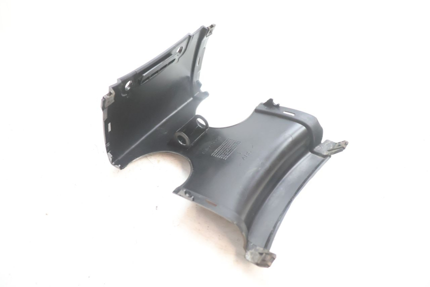 photo de REAR MIDDLE PANEL YAMAHA YP MAJESTY 125 (2002 - 2006) - Product overview