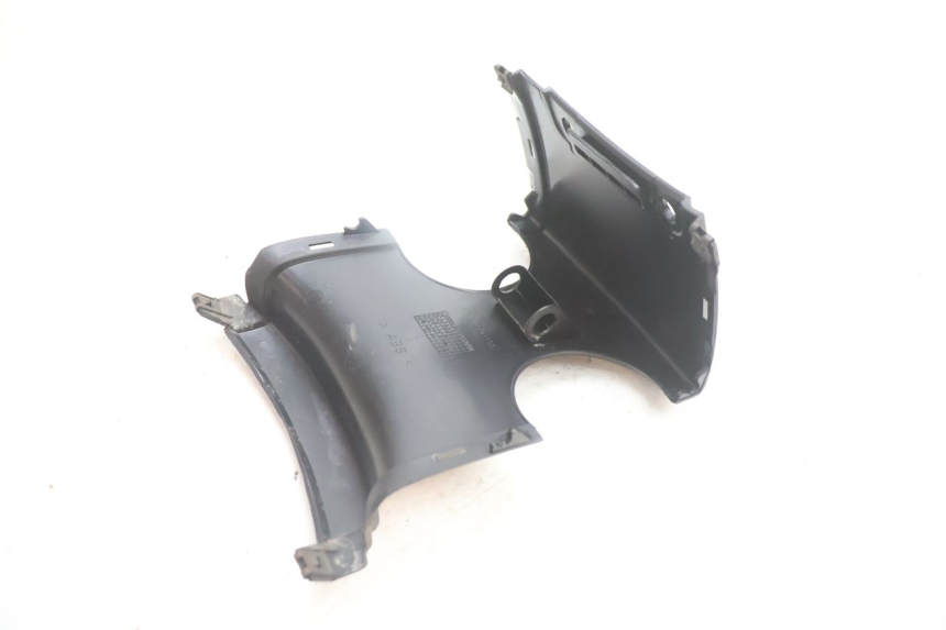 photo de REAR MIDDLE PANEL YAMAHA YP MAJESTY 125 (2002 - 2006) - Fixing points details