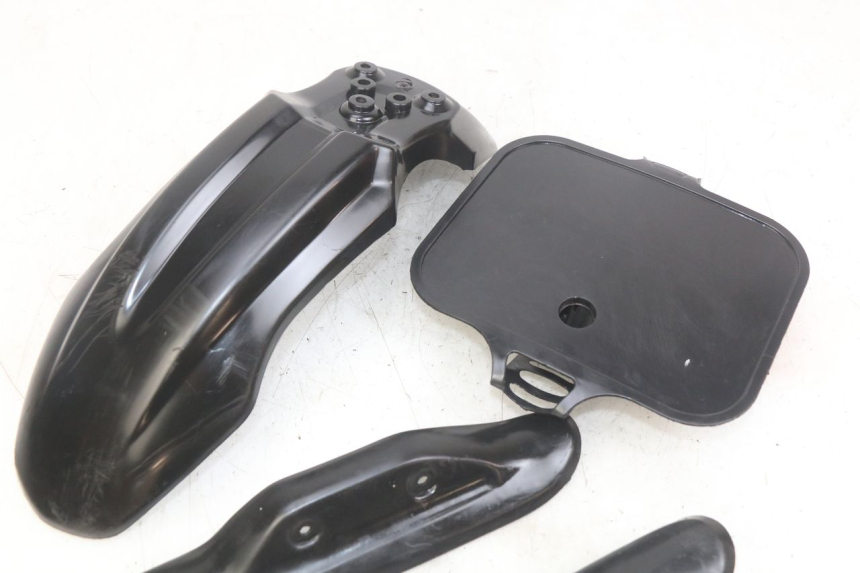 photo de FRONT FAIRING JUNCTION LONCIN DIRT BIKE 125 - Technical close-up