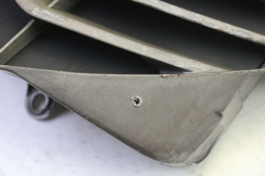 photo de FRONT MIDDLE PANEL PEUGEOT ELYSTAR 50 (2002 - 2014) - Alternative perspective