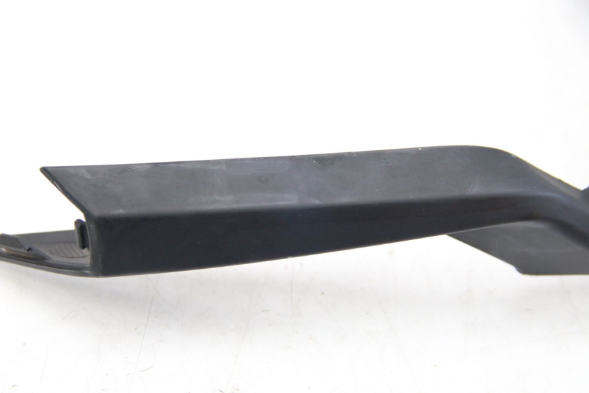 photo de FRONT FAIRING JUNCTION JM MOTORS EVOLIS 4T 50 (2018 - 2022) - Zoom on usage condition