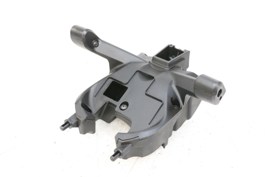 photo de FRONT MIDDLE PANEL HUSQVARNA SVARTPILEN 401 (2018 - 2023) - Zoom on usage condition