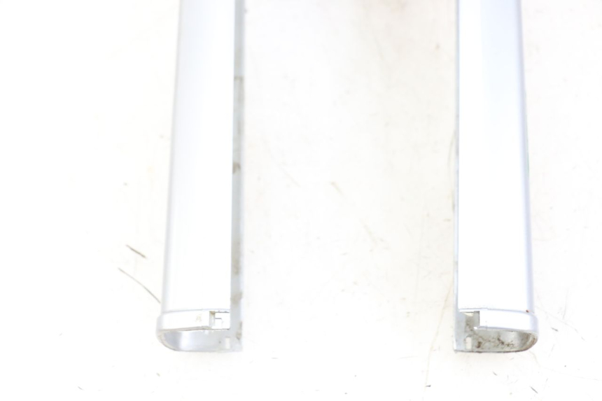 photo de LOWER FRONT FAIRING JUNCTION PEUGEOT 103 VOGUE VS2 50 (2004 - 2017) - Component detail