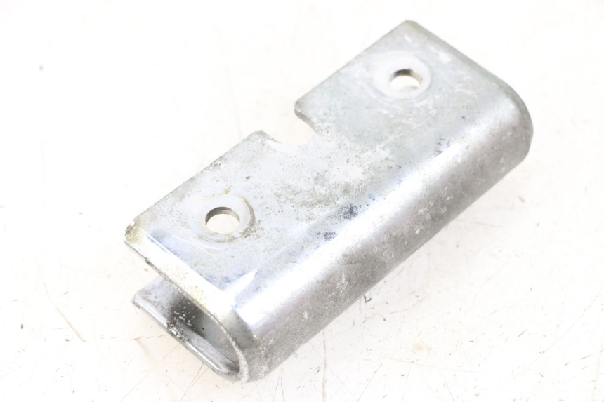 photo de FRONT MIDDLE PANEL HYOSUNG GV AQUILA 125 (2000 - 2009) - Zoom on usage condition