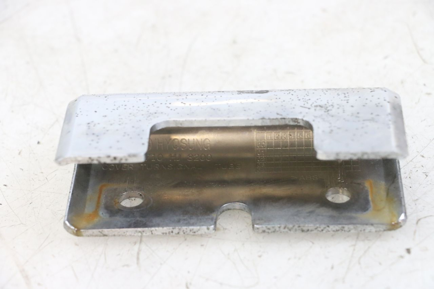 photo de FRONT MIDDLE PANEL HYOSUNG GV AQUILA 125 (2000 - 2009) - Technical close-up