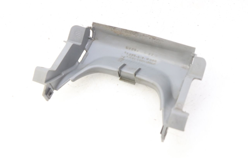 photo de FRONT MIDDLE PANEL HONDA BALI EX 100 (1996 - 2000) - Alternative perspective