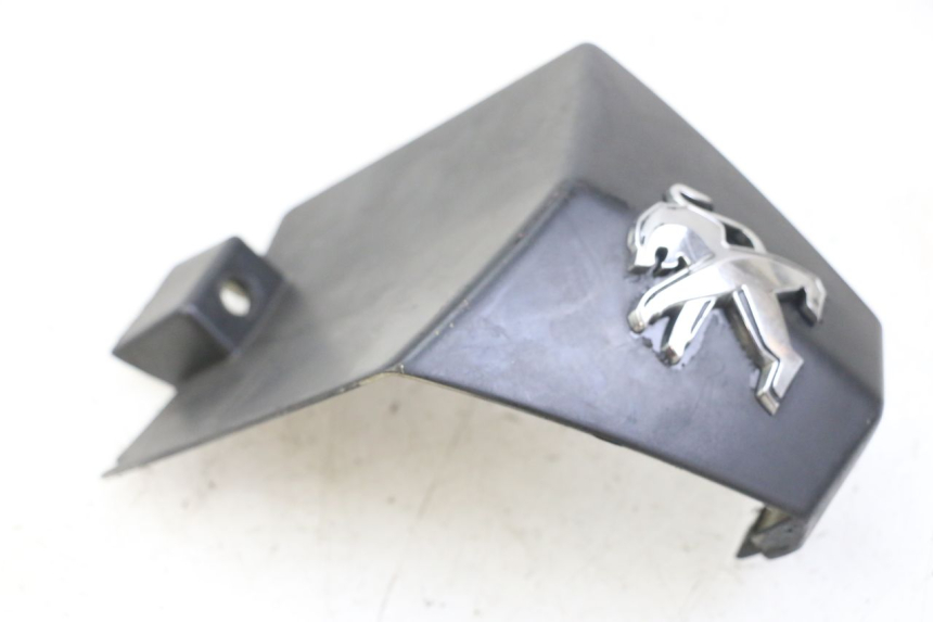 photo de LOWER FRONT FAIRING JUNCTION PEUGEOT CITYSTAR 50 (2013 - 2017) - Product overview