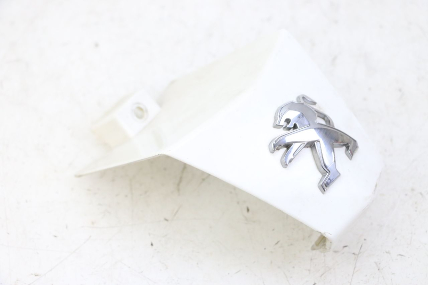 photo de LOWER FRONT FAIRING JUNCTION PEUGEOT CITYSTAR 50 (2013 - 2017) - Technical close-up