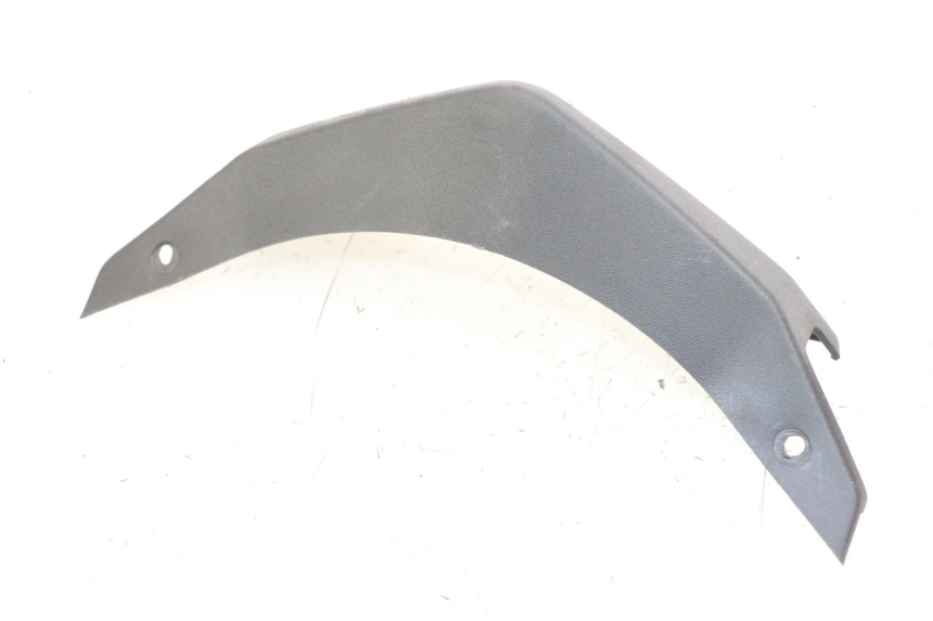 photo de LOWER FRONT FAIRING JUNCTION SYM JET 14 4T 50 (2018 - 2022) - Zoom on usage condition