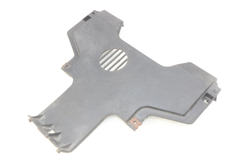 photo de LOWER FRONT FAIRING JUNCTION PIAGGIO MP3 LT 300 (2010 - 2016) - Alternative perspective