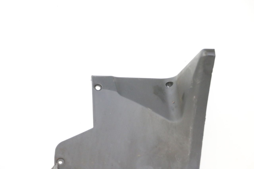 photo de LOWER FRONT FAIRING JUNCTION PIAGGIO MP3 LT 300 (2010 - 2016) - Surface and material condition