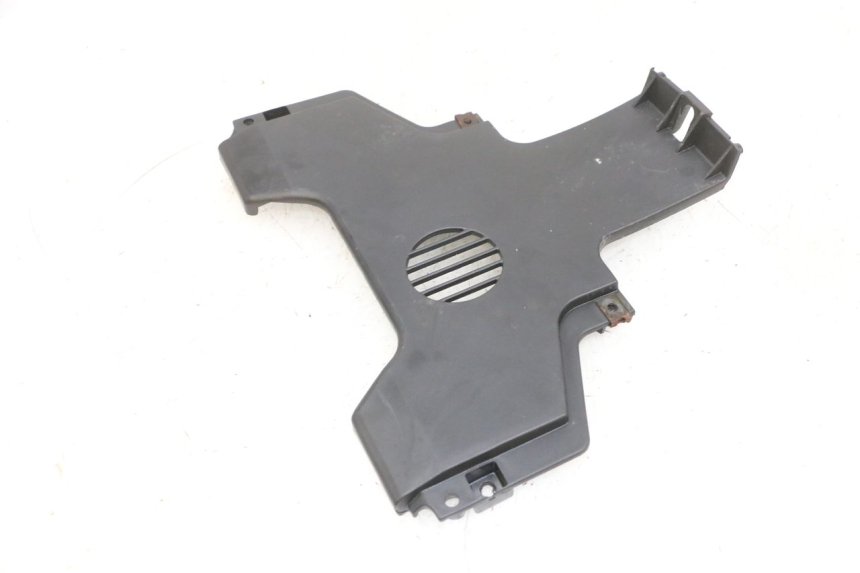 photo de FRONT MIDDLE PANEL PIAGGIO MP3 500 (2016 - 2018) - Alternative perspective