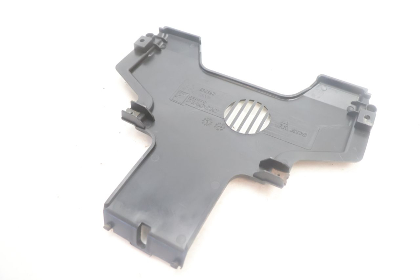 photo de FRONT MIDDLE PANEL PIAGGIO MP3 500 (2016 - 2018) - Alternative perspective