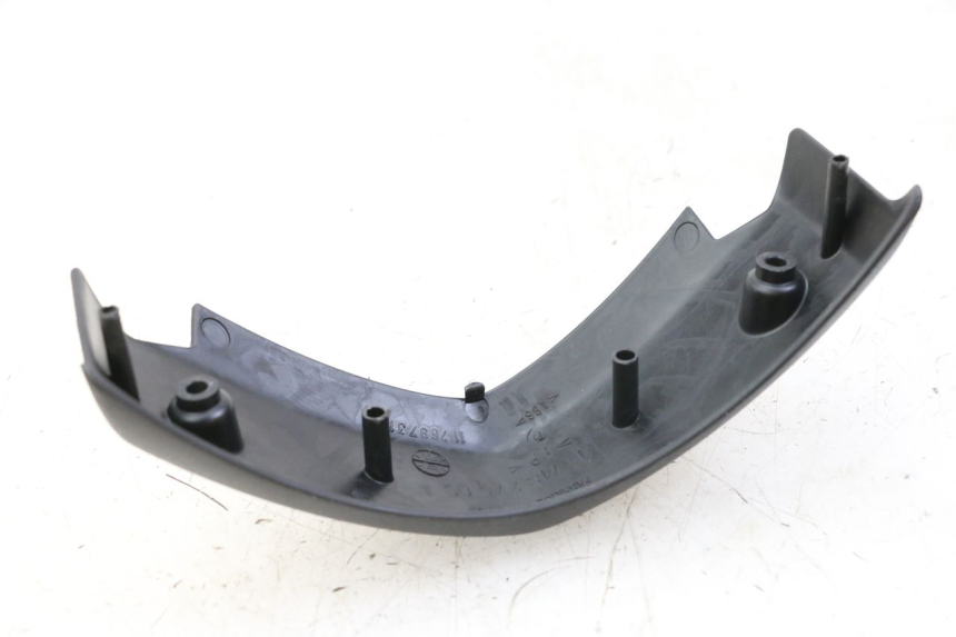 photo de FRONT MIDDLE PANEL PEUGEOT TREKKER TKR 50 (2005 - 2014) - Alternative perspective