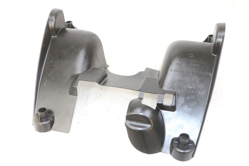 photo de FRONT MIDDLE PANEL PEUGEOT SPEEDFIGHT 2 LC 50 (2000 - 2009) - Zoom on usage condition