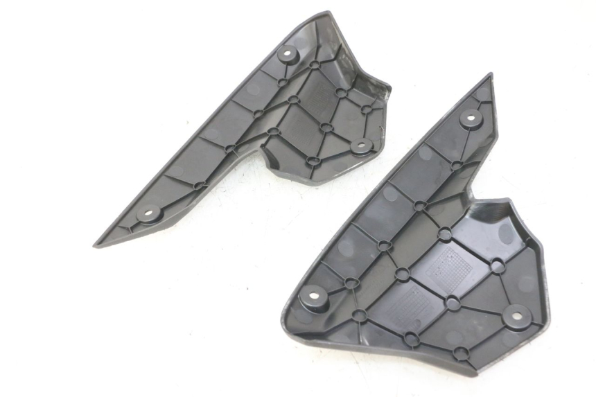 photo de FRONT MIDDLE PANEL PEUGEOT STREETZONE I NAKED 2T 50 (2018 - 2020) - Additional view of the item