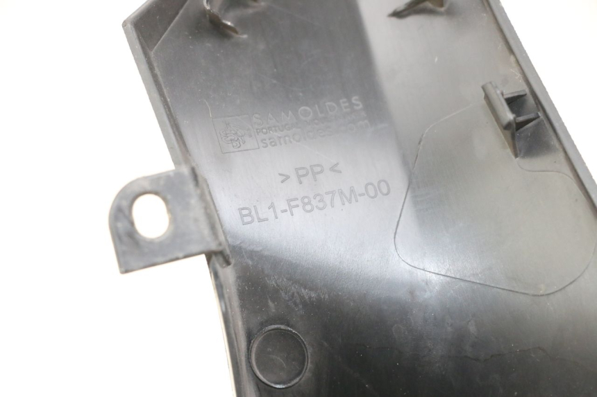 photo de LOWER FRONT FAIRING JUNCTION YAMAHA XMAX X-MAX ABS 125 (2017 - 2020) - Product overview