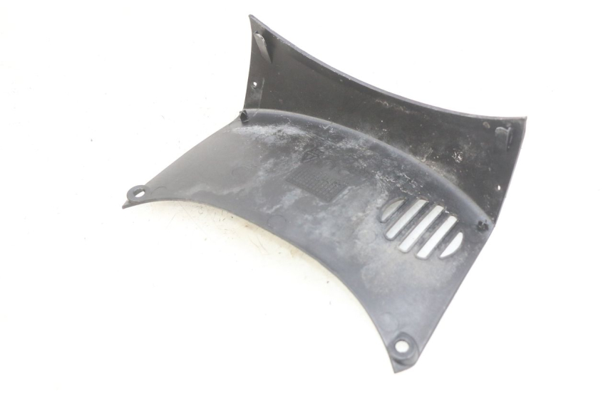 photo de LOWER FRONT FAIRING JUNCTION PIAGGIO XEVO - X EVO 125 (2007 - 2017) - Component detail