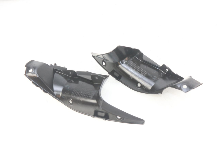 photo de LOWER FRONT FAIRING JUNCTION KAWASAKI Z 650 (2016 - 2019) - Zoom on usage condition