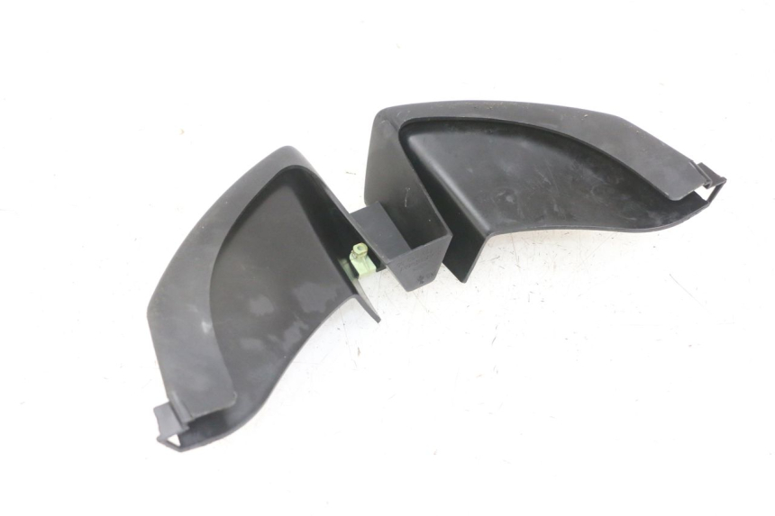 photo de FRONT MIDDLE PANEL PEUGEOT JET FORCE CARBU 50 (2003 - 2016) - Component detail