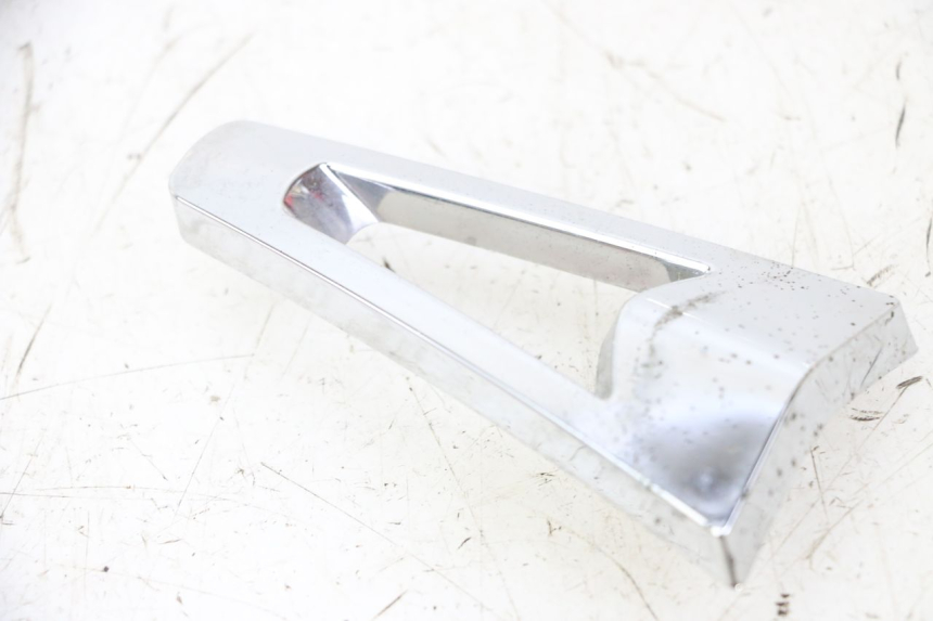 photo de FRONT MIDDLE PANEL SYM JOYMAX 125 (2010 - 2017) - Zoom on usage condition