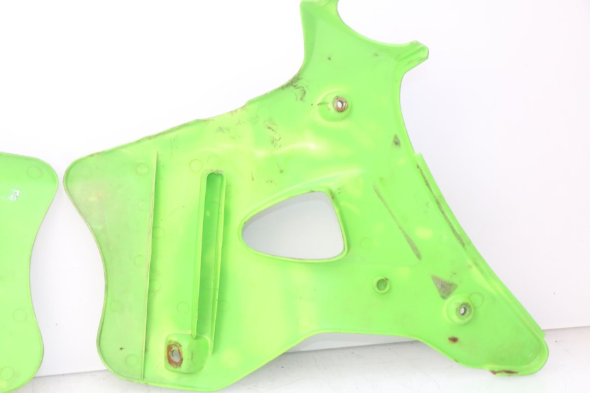 photo de FRONT FAIRING JUNCTION KAWASAKI KX 250 (1994 - 1998) - Alternative perspective