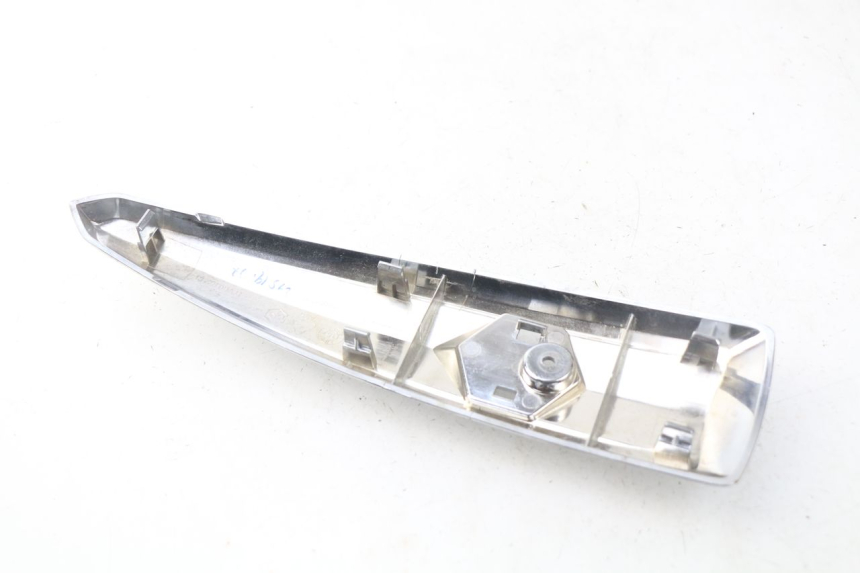 photo de FRONT FAIRING JUNCTION PIAGGIO LIBERTY IGET 4T 50 (2015 - 2020) - Surface and material condition